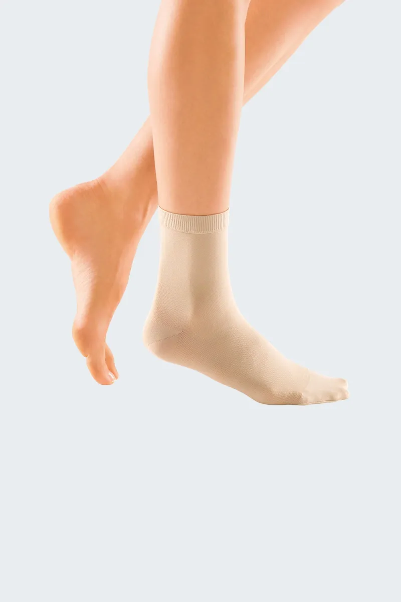 circaid-compressive-sock-accessories-m-37666