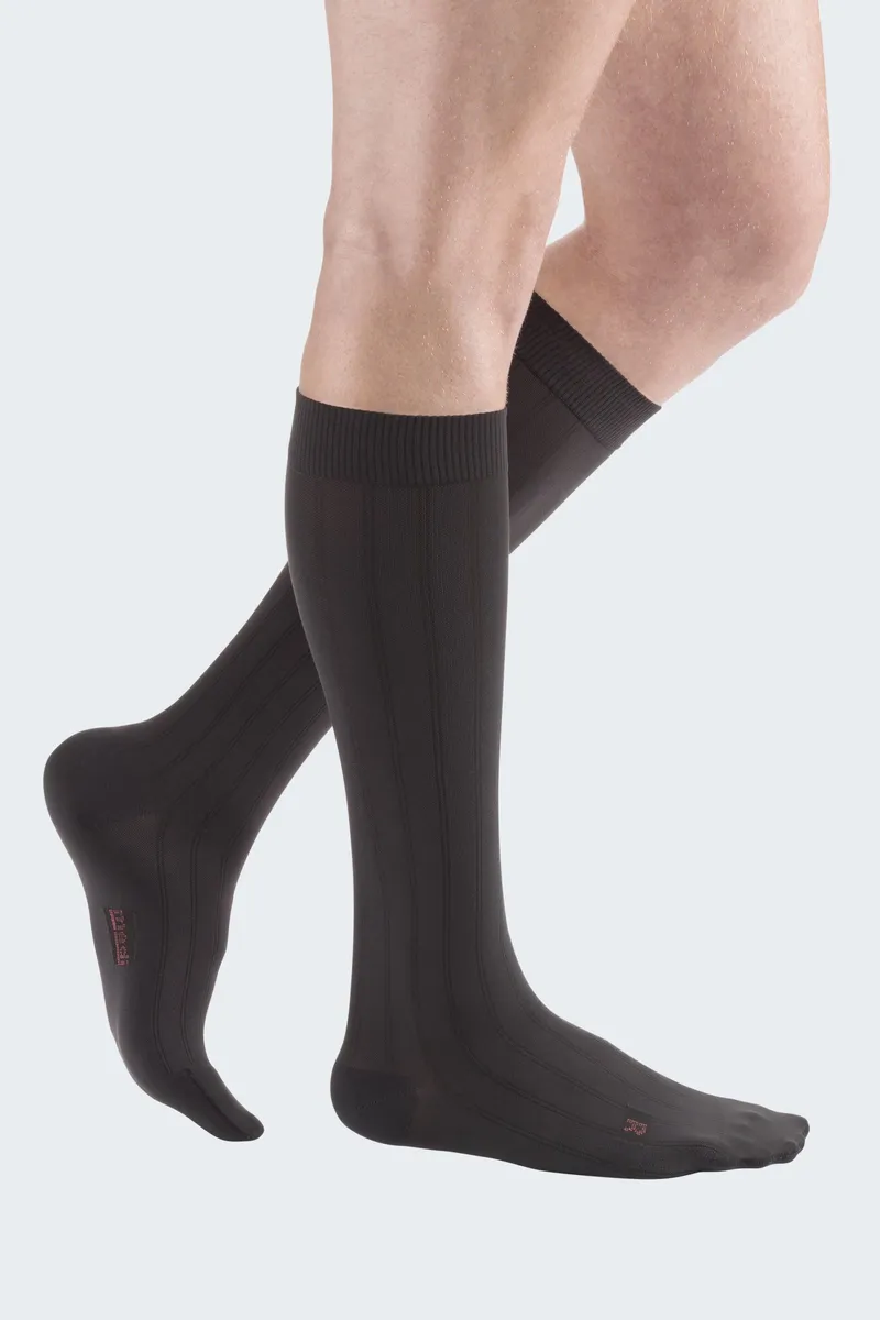 man-with-grey-compression-stockings-m-20106